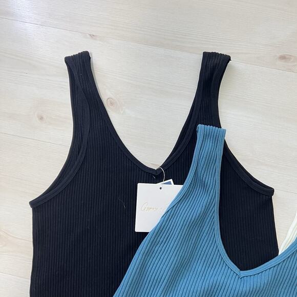 Gypsy & Jade 3-pk Deep V Bodysuits Ribbed Size L/XL White Black Blue NEW - Picture 3 of 10